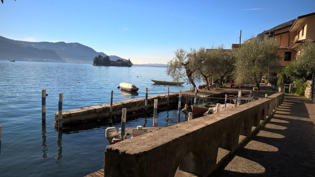 Apartamento Residenza Borgo Antico Monte Isola Exterior foto