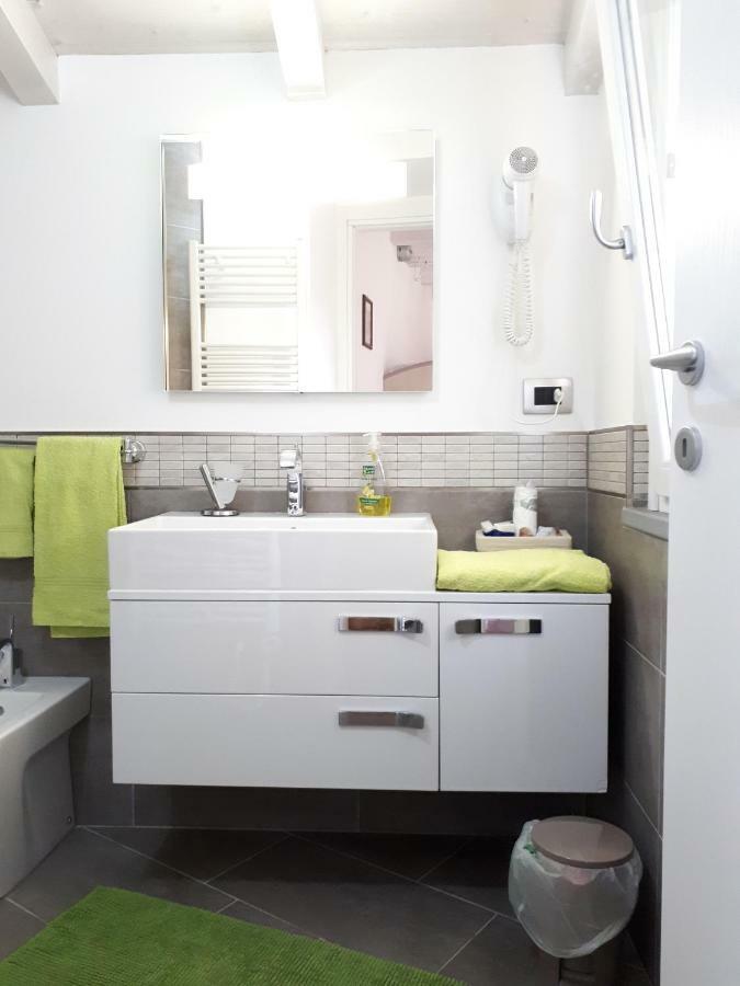 Apartamento Residenza Borgo Antico Monte Isola Exterior foto