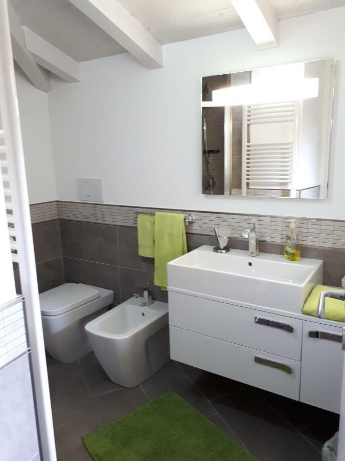 Apartamento Residenza Borgo Antico Monte Isola Exterior foto
